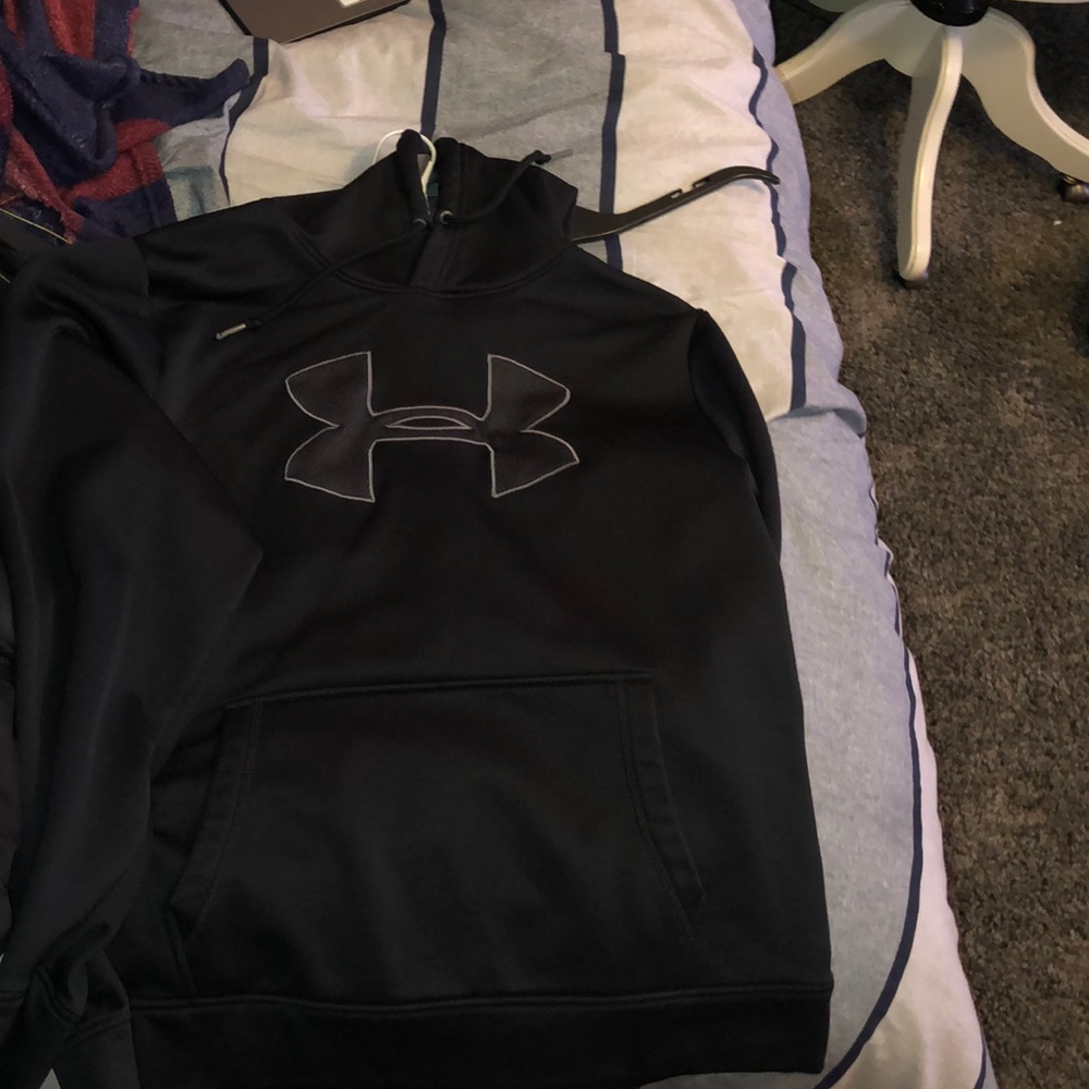 Men’s sweatshirt